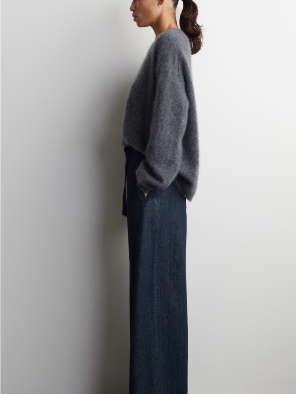 COS CROPPED DENIM WIDE-LEG PANTS SIZE 14 (36x25”)
elastic waist - Picture 2 of 6